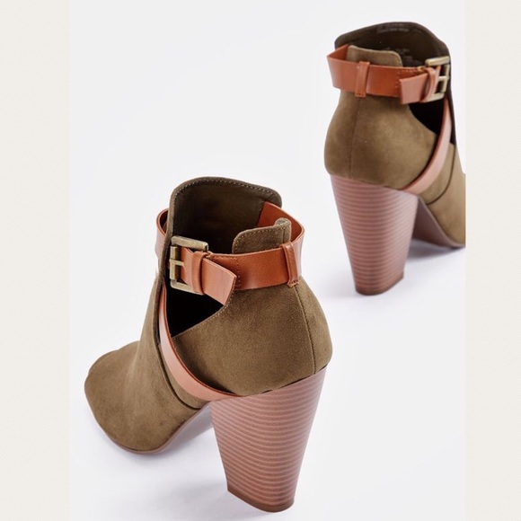 🌟1 Day Sale🌟 Olive Peep Toe High Heel Bootie - Picture 3 of 9